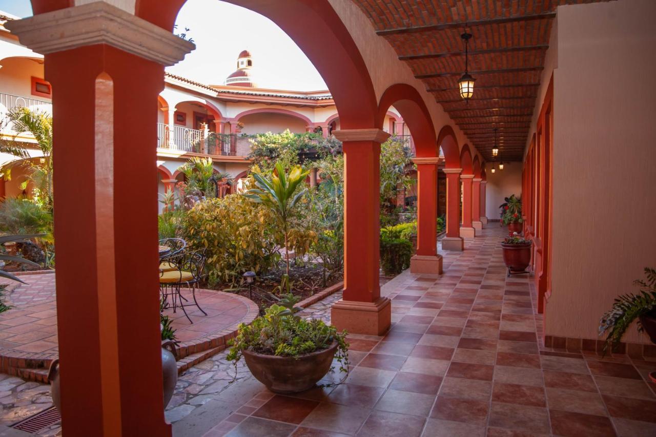 Encanto De La Sierra Hotel Маскота Екстериор снимка