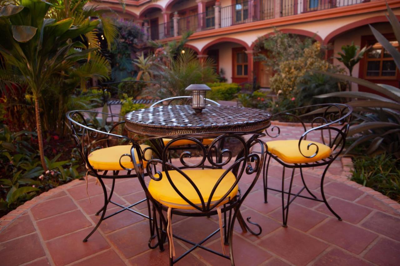 Encanto De La Sierra Hotel Маскота Екстериор снимка