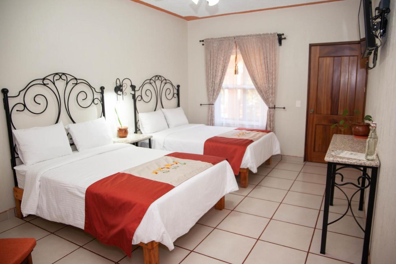 Encanto De La Sierra Hotel Маскота Екстериор снимка